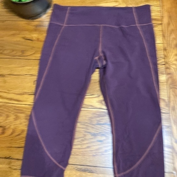 ATHLETA Style Burgundy Salutation Stash Pocket Capri Tight Women’s XL. - Picture 2 of 9